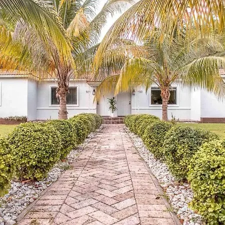 House With Pool And Bbq, 12 Min To The Beach Miami Shores Exterior photo