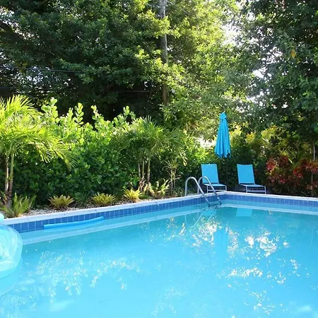 House With Pool And Bbq, 12 Min To The Beach Miami Shores Exterior photo