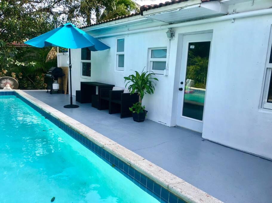House With Pool And Bbq, 12 Min To The